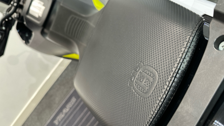 Husqvarna Norden 901 (24MY)